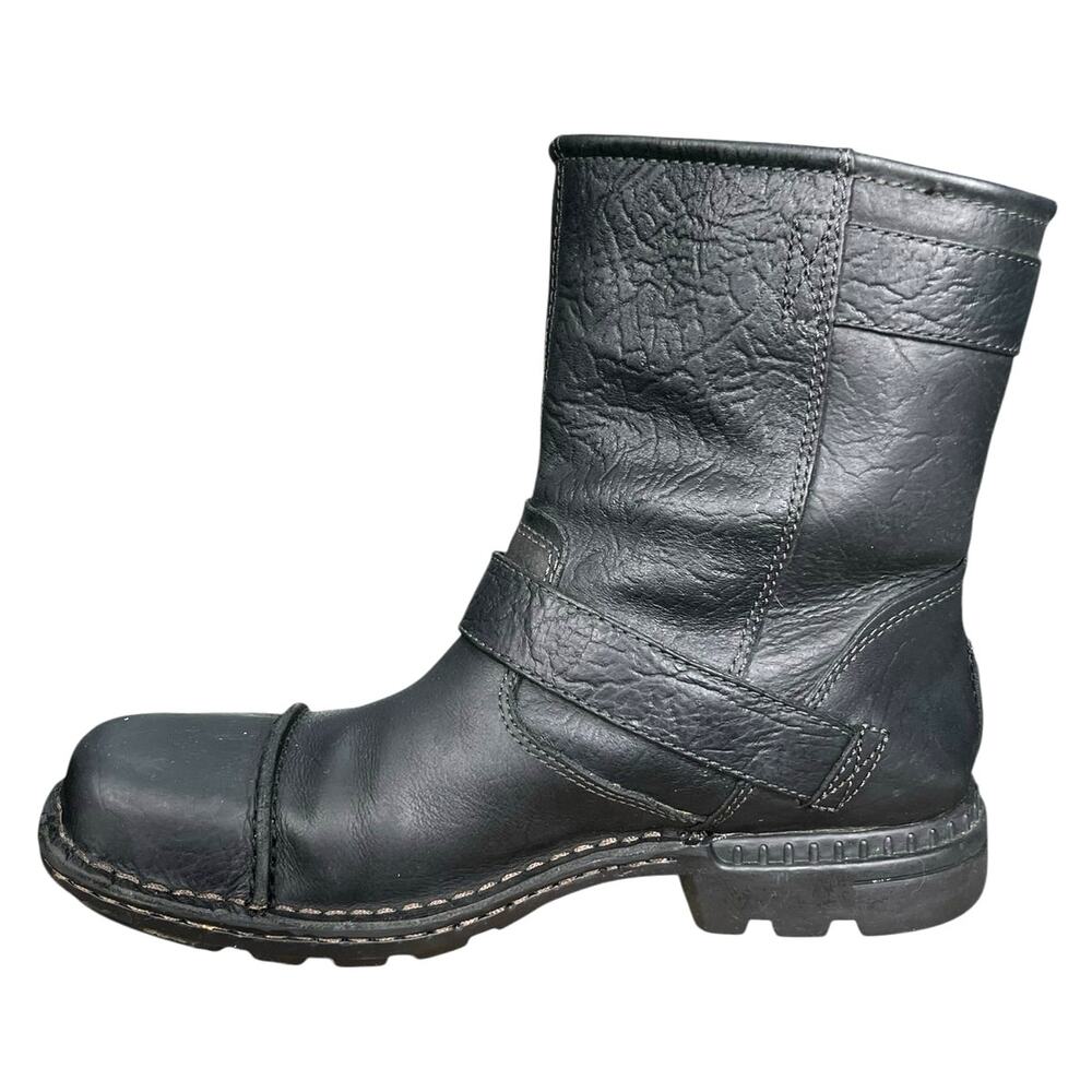 UGG Men’s Rockville II Black Leather Shearling Lined Engineer Boots Size 9 - Picture 2 of 11
